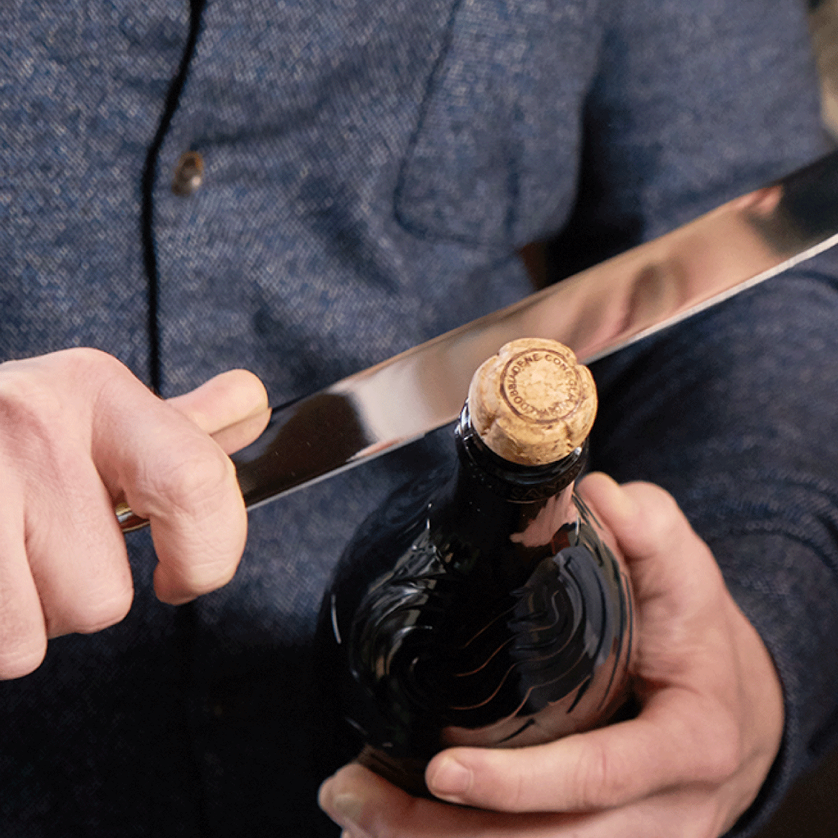 How To Use a Champagne Saber Viski