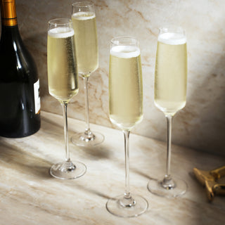 EUROPEAN MADE LEAD-FREE CRYSTAL CHAMPAGNE FLUTES: Made in Europe, these professional-quality lead-free crystal champagne glasses are ideal for a high-end sipping experience. Designed for world-class cocktail bars and restaurants, these unique wine glasses are made to last.