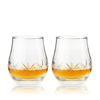 BEAUTIFUL CRYSTAL GLASSES FOR WHISKEY LOVERS – Drink in style with these iconic bourbon glasses. At the base, facets sliced into pure crystal give these glasses a traditional look, while the smooth rim creates the perfect sip.

