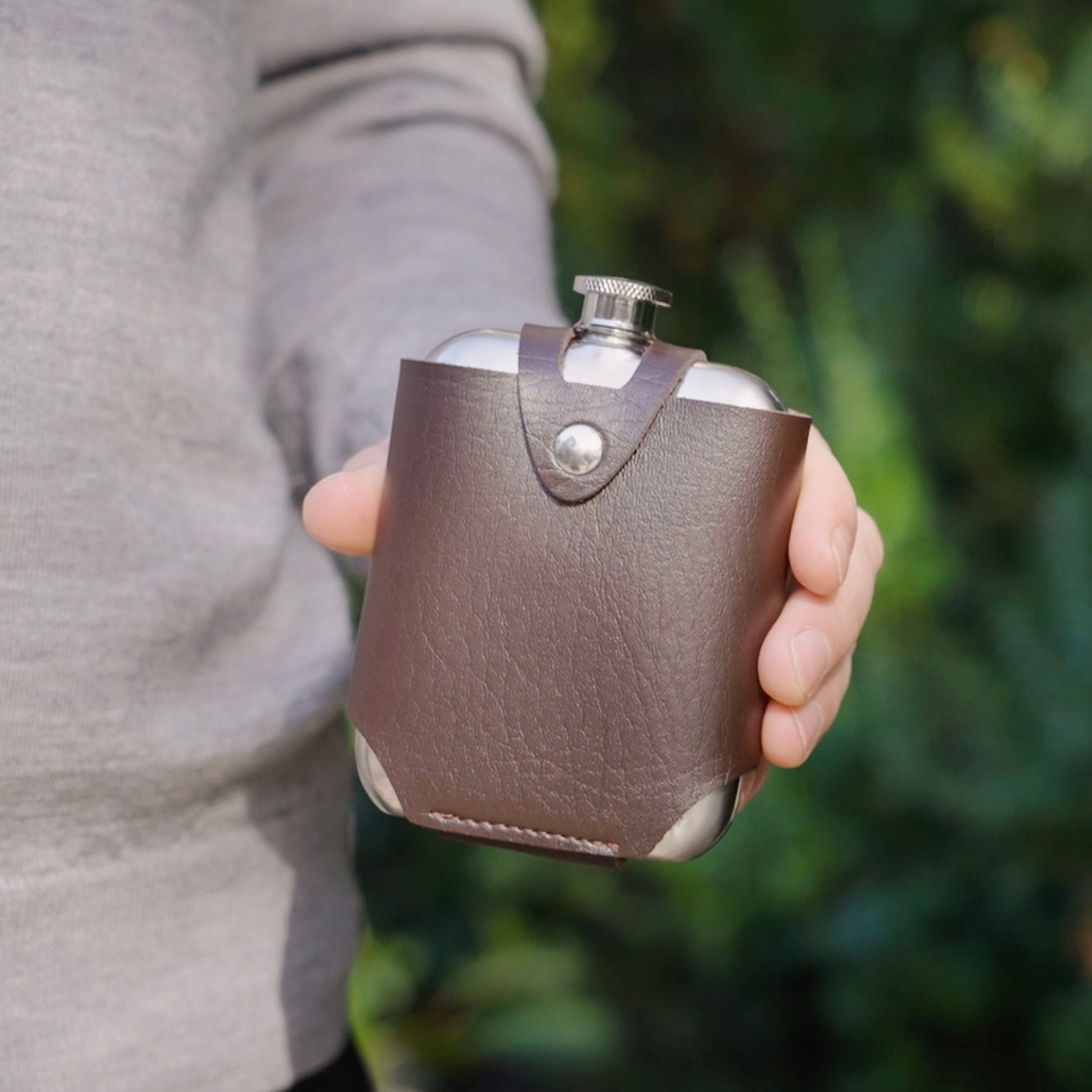 Viski Stainless Steel Flask with Traveling Case Leather Wrap