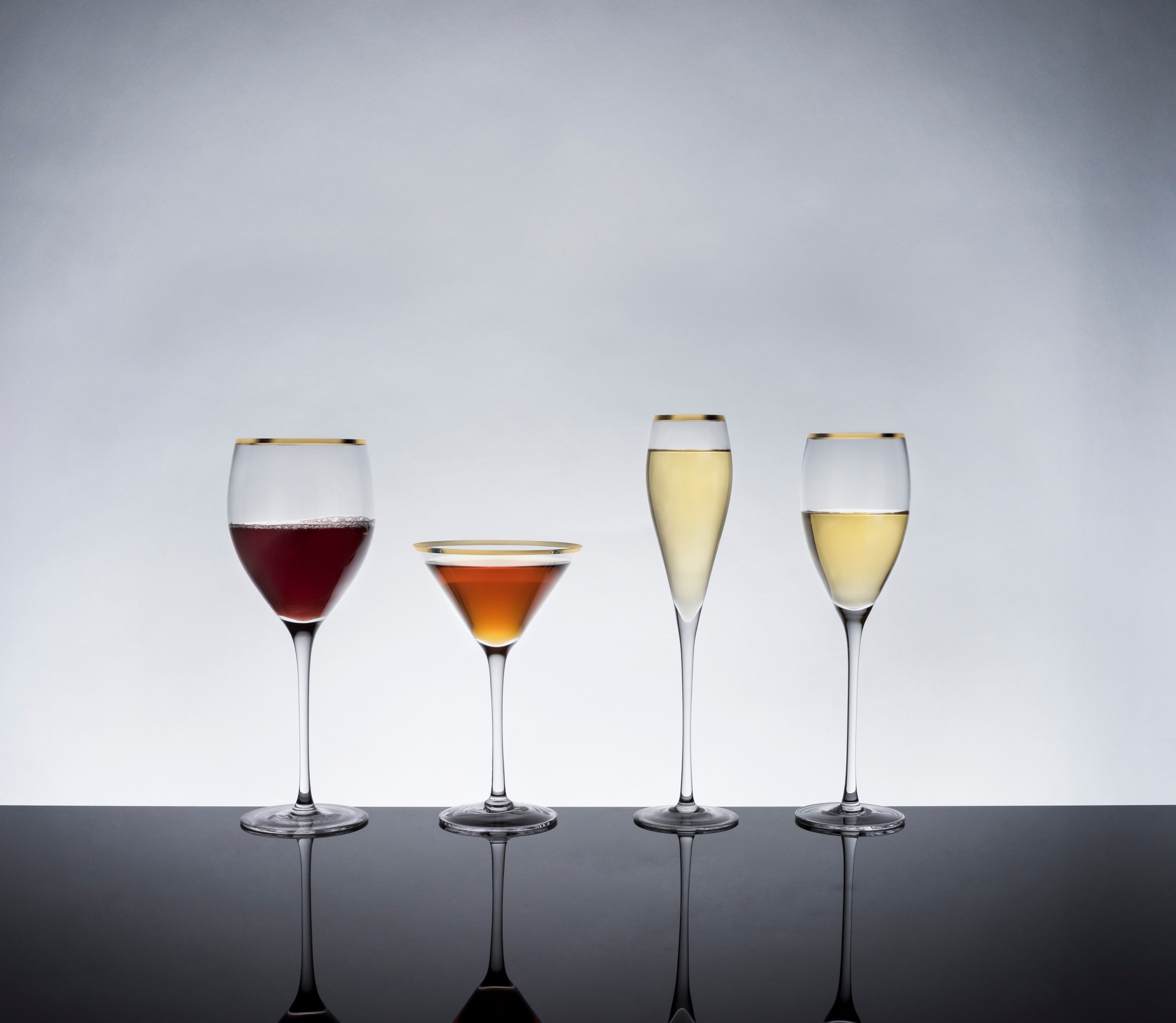 Viski Raye Angled Crystal Champagne Flutes Set of 2 - Premium Crystal Clear  Glass, Modern Stemmed, Champagne Glass Gift Set - 8oz