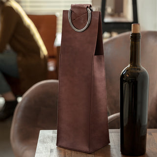 STURDY CONSTRUCTION AND STAINLESS STEEL HANDLES - The elegant, rich brown of leather is complemented by two polished stainless steel rings that serve as handles, while the magnetic closure helps keep your bottle secure. 