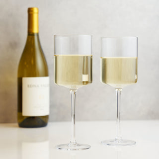 UNIQUE SQUARE DESIGN IN LEAD-FREE CRYSTAL – A unique square silhouette and tall stems give this beautiful lead-free crystal stemware a fresh, unique feel. Enjoy the full aromatic impact of your favorite wine in this set of 13 oz. wine glasses.
