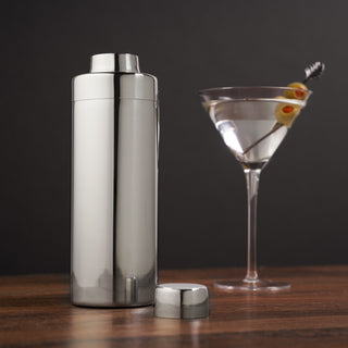 IDEAL FOR PARTY HOSTS - Perfect for anyone who gets worn out bartending! Gift this lightweight shaker to any cocktail lover, home mixologist, amateur bartender, and more. Combine with a bottle of tequila, gin, vodka, or whiskey for the perfect present.