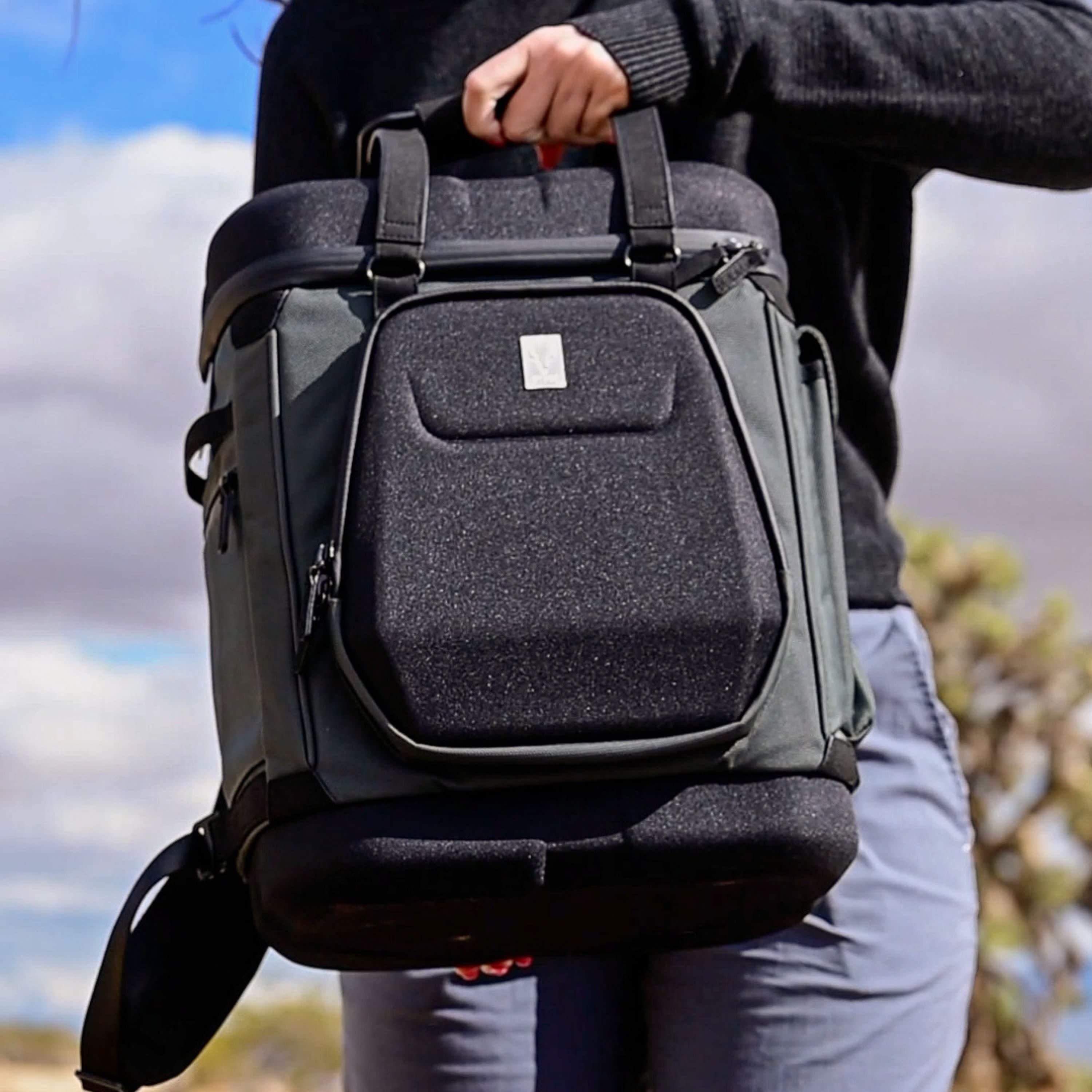 Viski Roanoke Insulating Backpack in Black