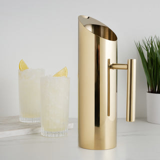 MODERN LUXE DECOR STYLE - Combining a streamlined style with a romantic finish, this gold pitcher is perfectly suited for contemporary home decor. Add this pitcher to your kitchen or use it as a vase for flowers to complete your modern luxe home.