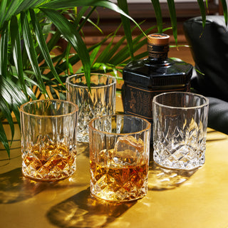 PERFECT FOR LOWBALL COCKTAILS AND BOURBON – Large enough to serve as double old fashioned glasses but suitable for neat pours or whiskey on the rocks, this set of crystal cocktail drinkware will be your go-to glasses for daily sipping.