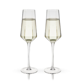 TWO FACETED CHAMPAGNE FLUTES – This beautiful pair of champagne glasses will enhance your finest sparkling vintages. Crafted to showcase any sparkling wine, this gorgeous champagne wedding set will turn any beverage into a celebration.
