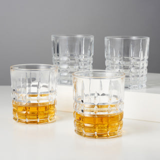 PERFECT FOR LOWBALL COCKTAILS AND BOURBON – Large enough to serve as double old fashioned glasses but suitable for neat pours or whiskey on the rocks, this set of crystal cocktail drinkware will be your go-to glasses for daily sipping.
