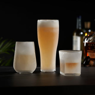 BUILT-IN COOLING GEL - This freezable pint chills your beer when frozen. Freeze for two hours to keep your beverage between forty-three and fifty-three degrees Fahrenheit. Place in the fridge for a more mellow cooling experience. 