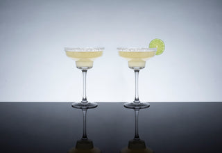 PERFECT FOR TROPICAL COCKTAILS – Large enough to serve up frothy blended concoctions, this set of crystal cocktail drinkware will be your go-to glasses entertaining guests. Add some tropical panache to your home bar.