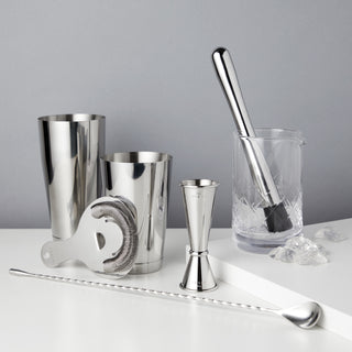 MAKE SHAKEN AND STIRRED COCKTAILS - No matter what cocktail recipe you’re making, this barware essentials set has you covered. Shake up a Mai Tai or stir a Negroni - whatever it is, this set lets you measure, shake, stir, and strain and more.
