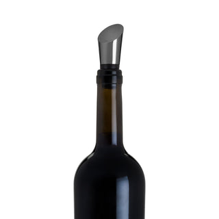 GUNMETAL STAINLESS STEEL AND SILICONE - Crafted from stainless steel with inner silicone seal, this weighted wine stopper adds class to your barware collection. It easily fits standard wine bottles and many liquor bottles and specialty beer bottles.
