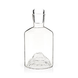 HAND-BLOWN LEAD-FREE CRYSTAL – The mountain impression in pure crystal gives visual interest to this decanter, highlighting the color of your whiskey or wine. This crystal carafe is carefully hand-blown and may exhibit variations.
