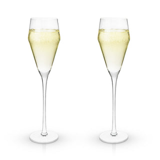 TWO STEMMED PROSECCO GLASSES – This beautiful pair of wine glasses will enhance your finest vintages. Crafted with effervescent Italian sparkling wines in mind, this gorgeous glassware is perfect for any occasion that calls for bubbles.